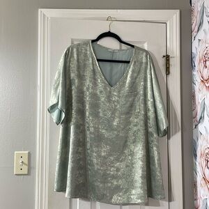 Jodifl brand oversized shirt L but fits like 2X/3X never worn but no tag
